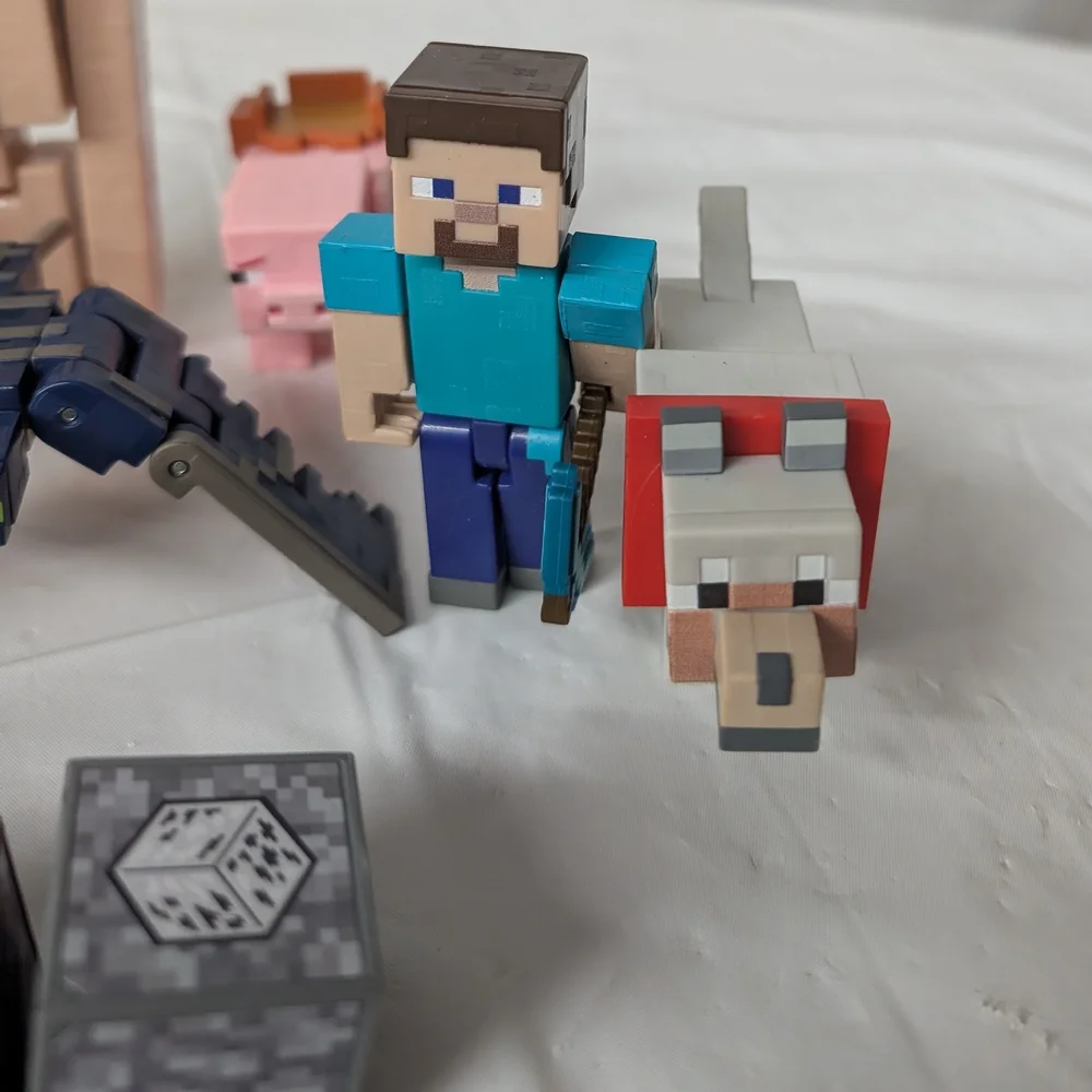Minecraft Action Figure and Block Set - Picture 5 of 5